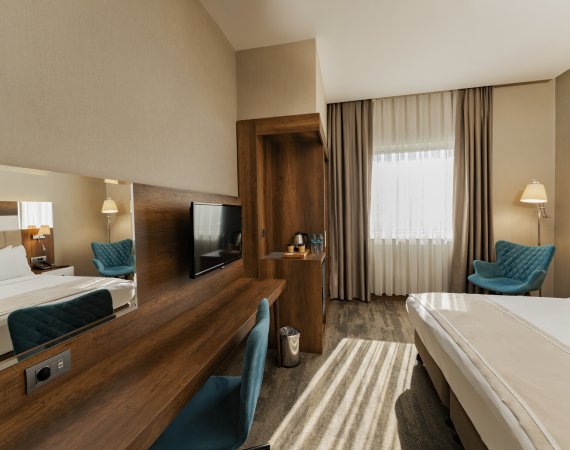 Standart Tek Büyük Yataklı Oda